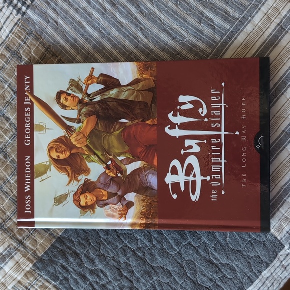 Buffy the Vampire Slayer Comic The Long Way Home Hardcover - Picture 1 of 2
